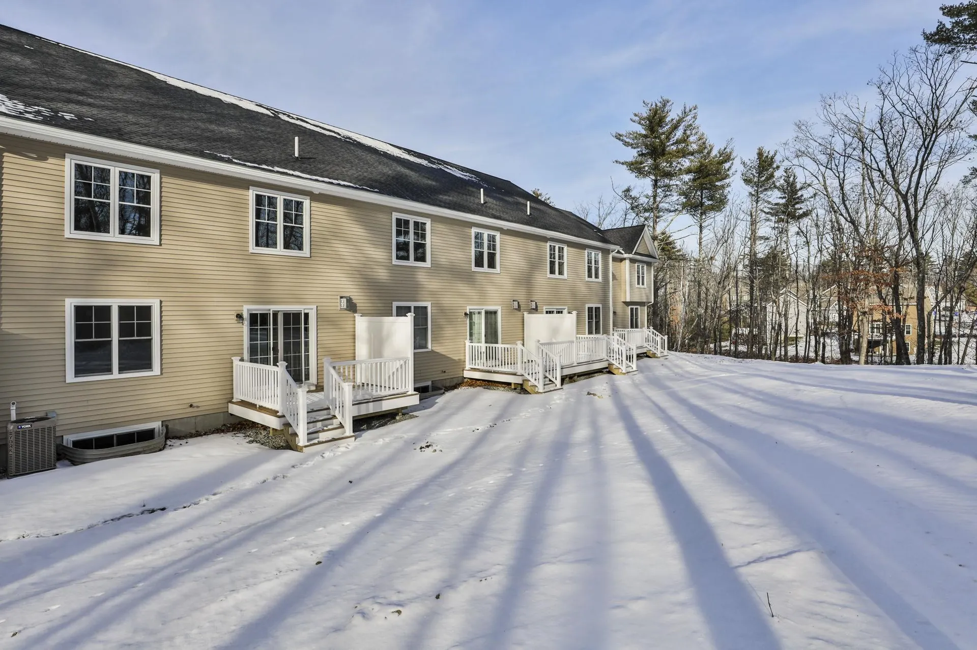 45 Centerwood Way Manchester NH 03102