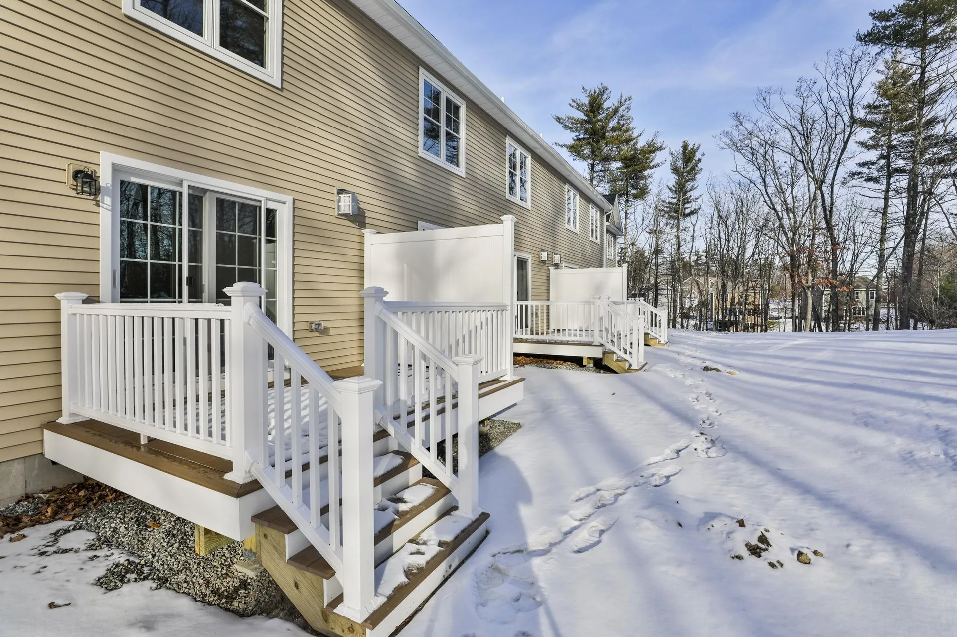 45 Centerwood Way Manchester NH 03102