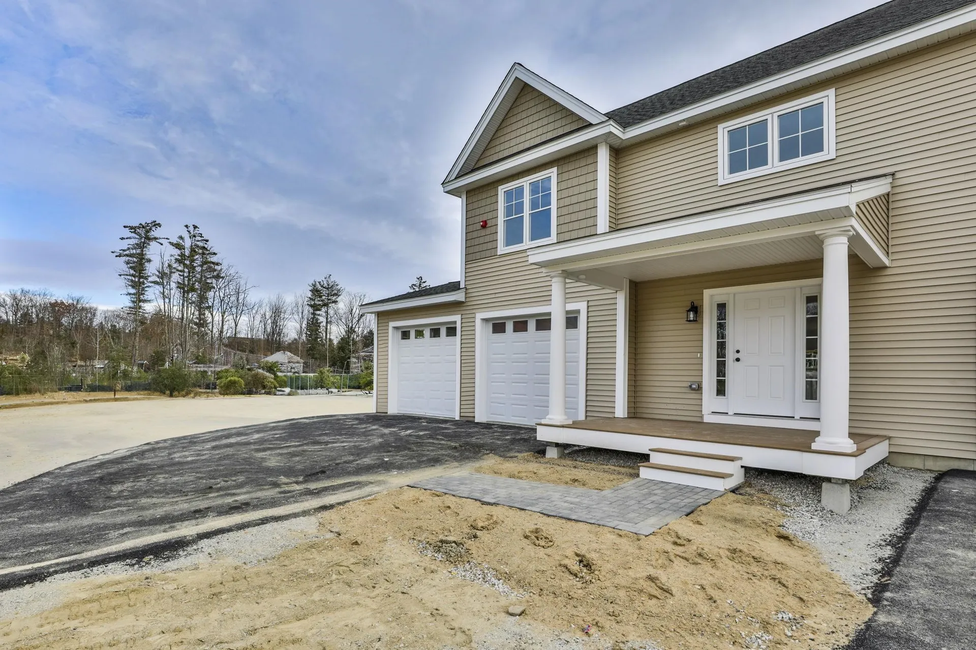 41 Centerwood Way Manchester NH 03102