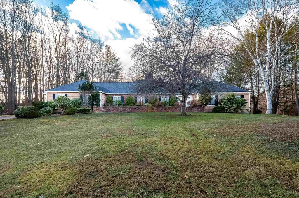 23 Riverview Road Durham NH 03824