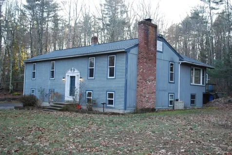 2 Manorview Drive Raymond NH 03077