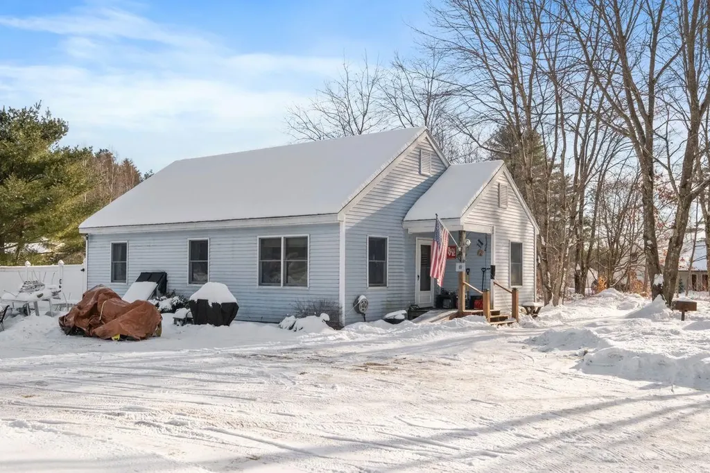 48 Morgan Drive Plymouth NH 03264