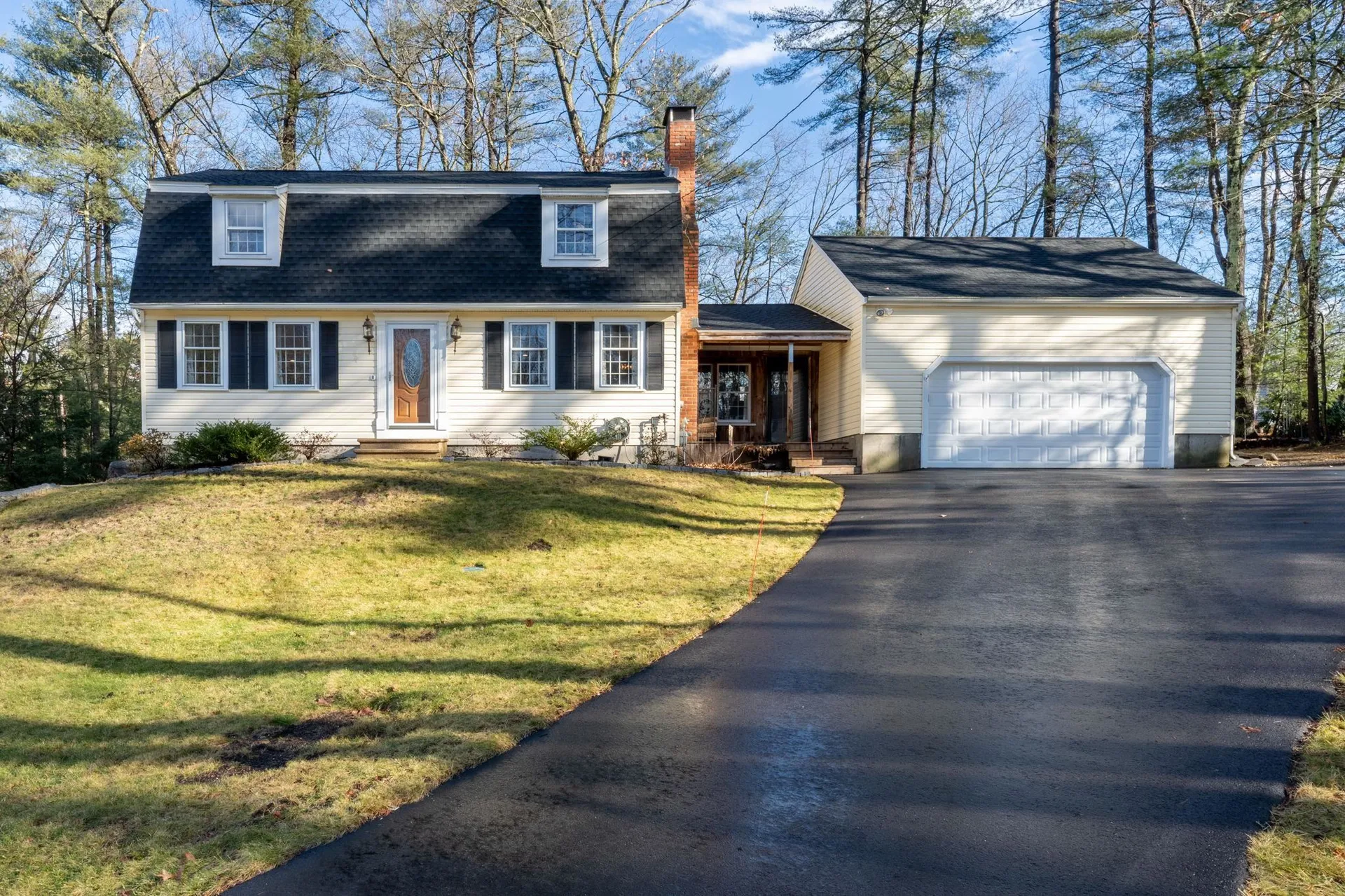 15 Shelburne Road Nashua NH 03063