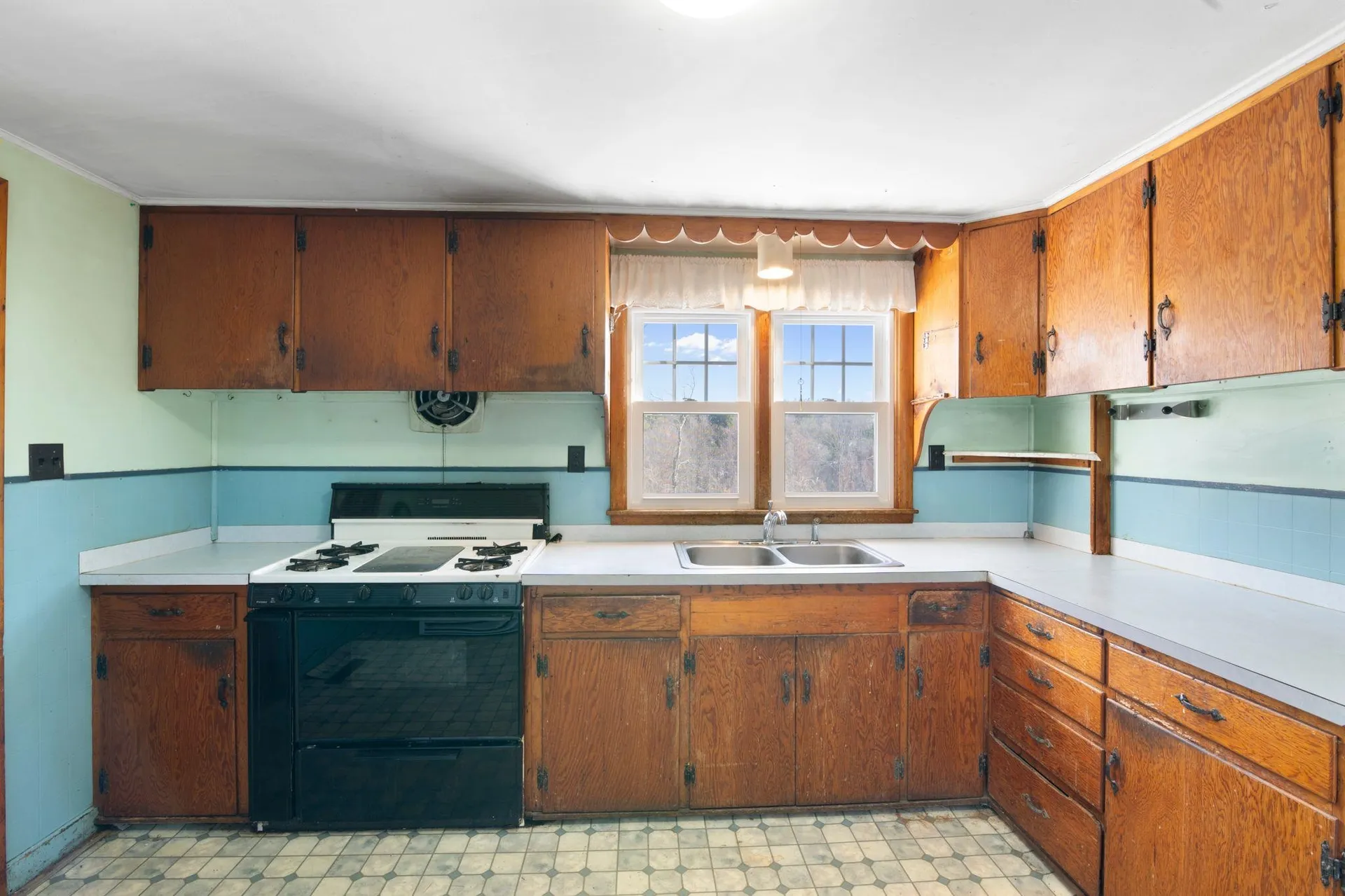 56 Park Laughton Road Dummerston VT 05346