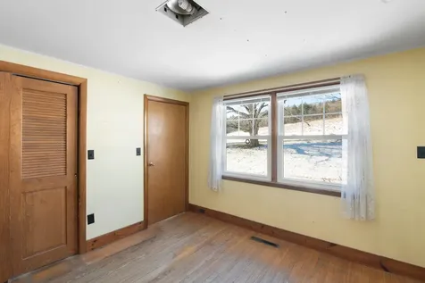 56 Park Laughton Road Dummerston VT 05346