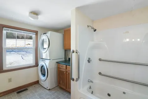 56 Park Laughton Road Dummerston VT 05346