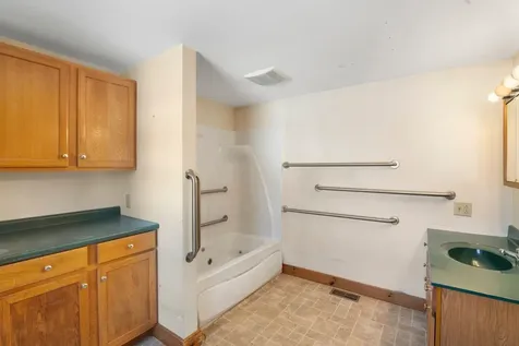 56 Park Laughton Road Dummerston VT 05346