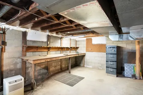 56 Park Laughton Road Dummerston VT 05346