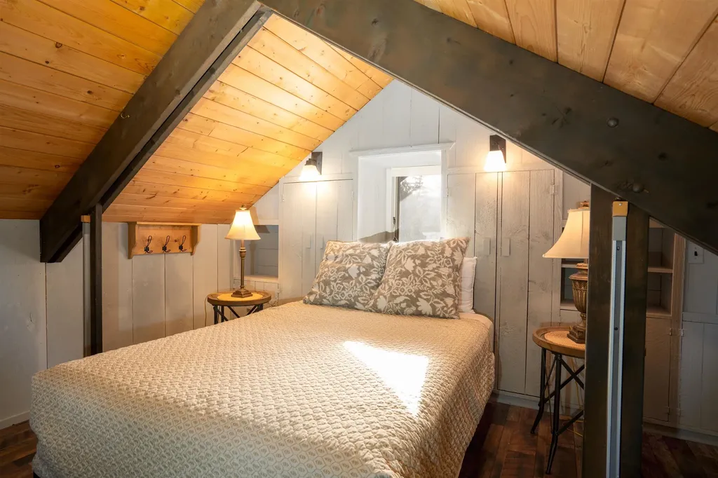 2 Byington Lane Winhall VT 05340