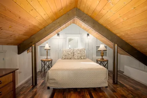 2 Byington Lane Winhall VT 05340