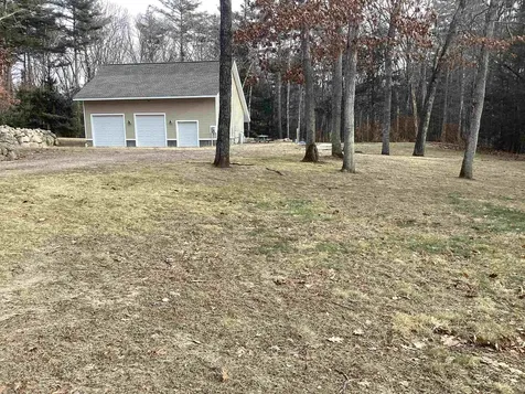 27 Beaver Lane Bedford NH 03110