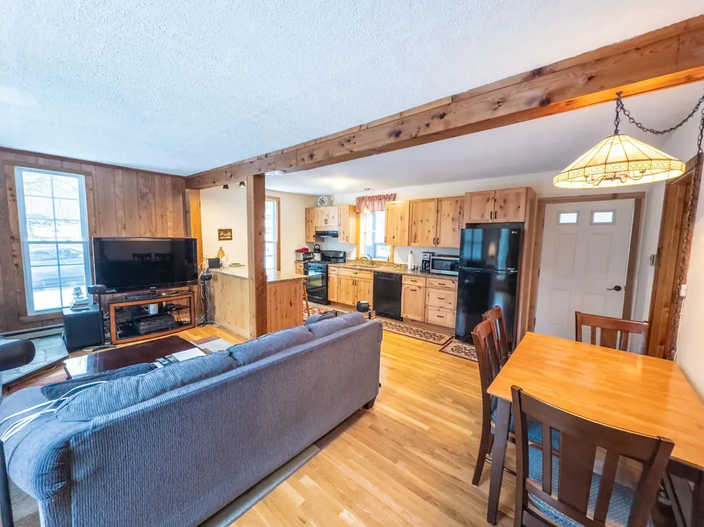 7224 Route 100 Wardsboro VT 05355