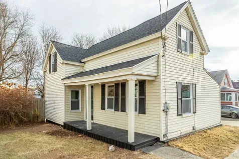 28 Jackson Street Rochester NH 03867