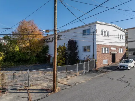 562 Clay Street Manchester NH 03103