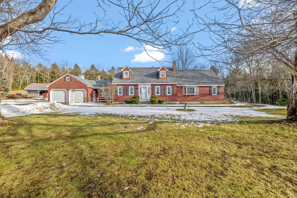 38 Dearborn Road Hill NH 03243