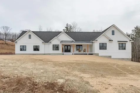 6 Hilltop Lane Dunbarton NH 03046