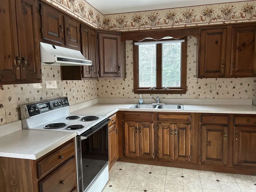 10 Cardinal Drive Springfield VT 05156