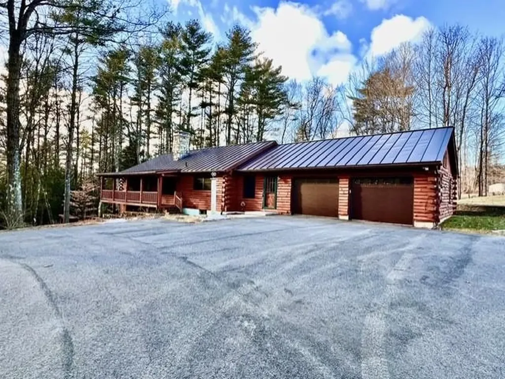 15 Wrobel Road Chesterfield NH 03462