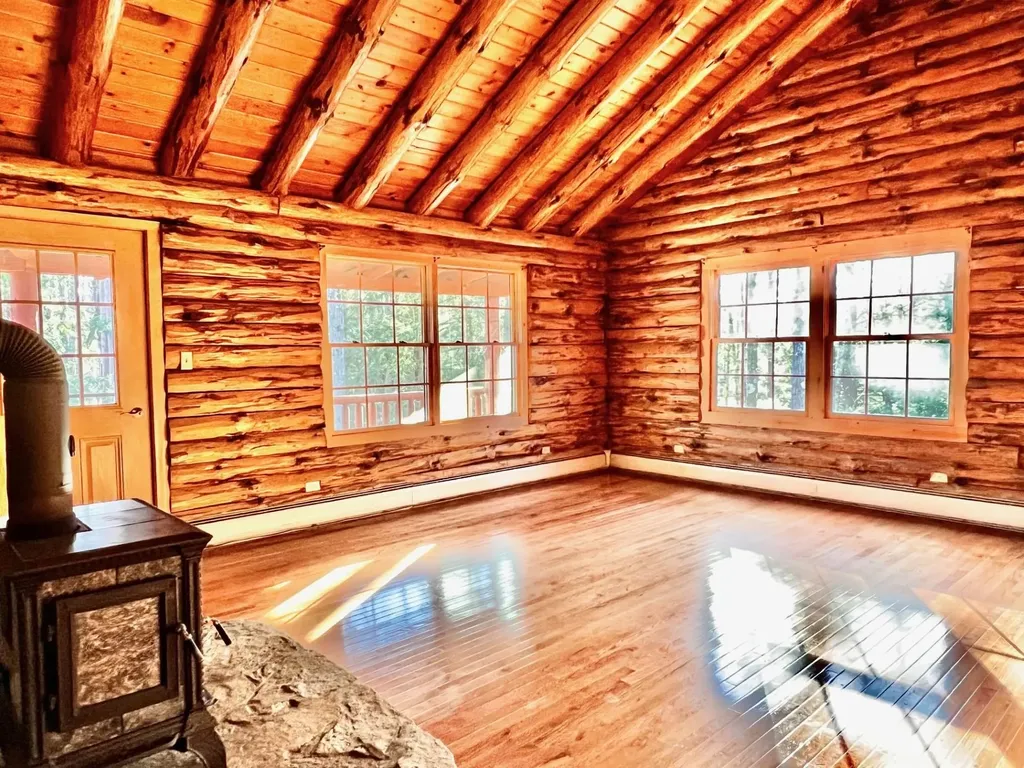 15 Wrobel Road Chesterfield NH 03462