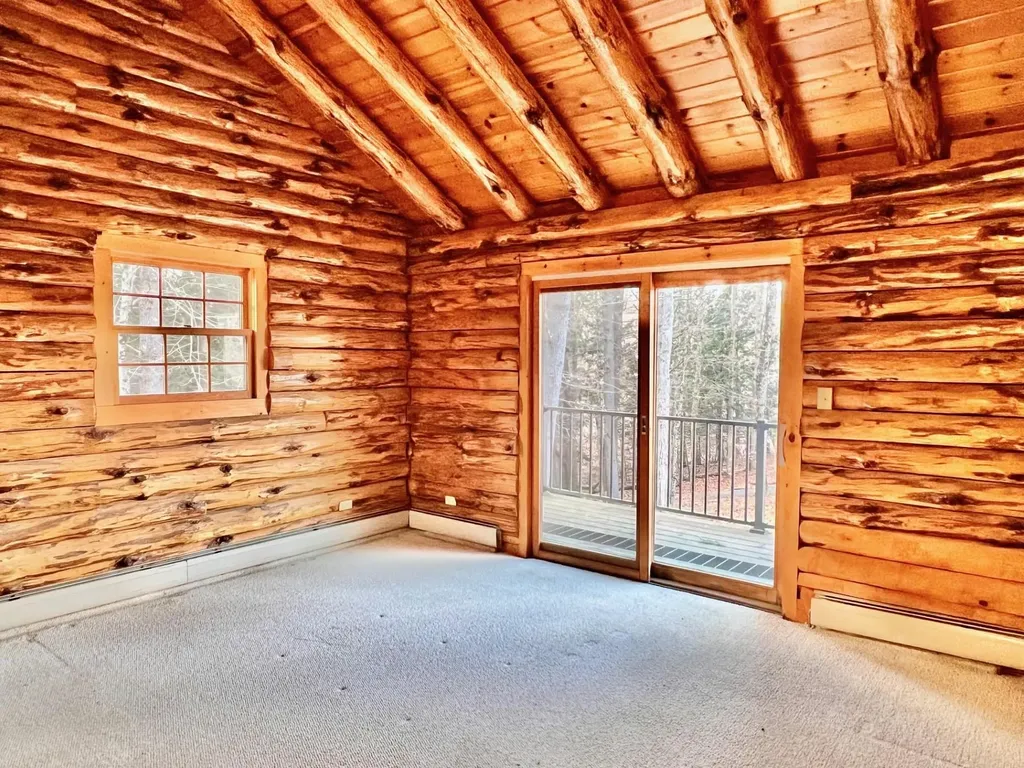 15 Wrobel Road Chesterfield NH 03462