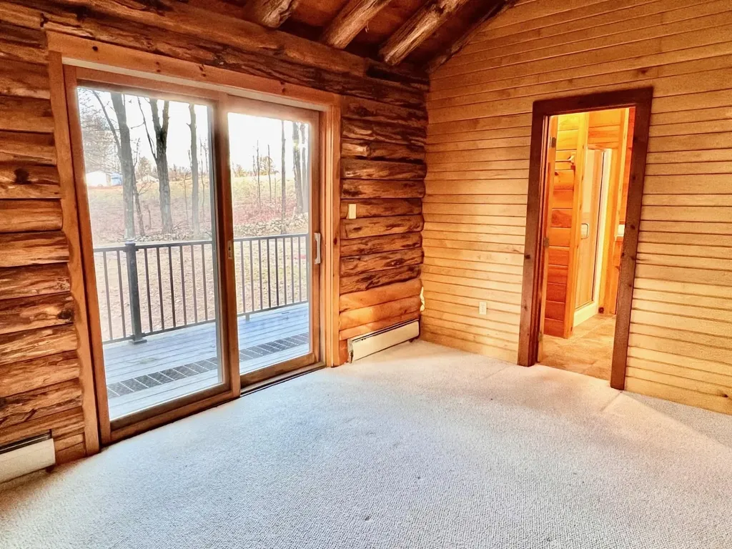 15 Wrobel Road Chesterfield NH 03462