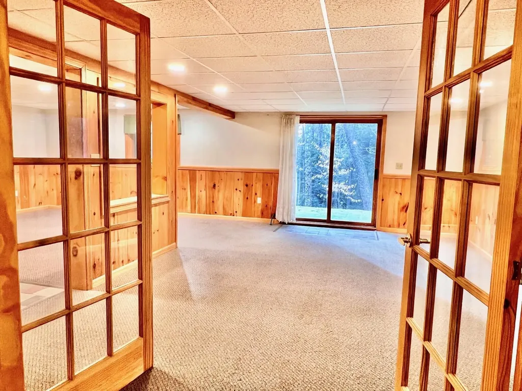 15 Wrobel Road Chesterfield NH 03462