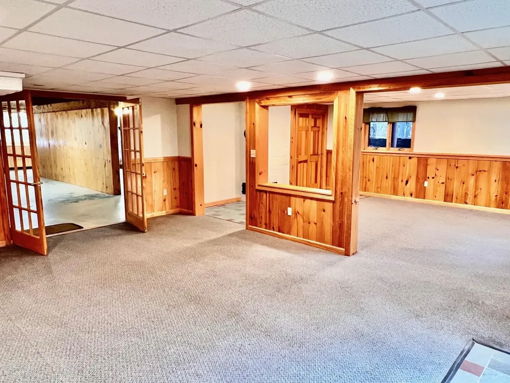 15 Wrobel Road Chesterfield NH 03462