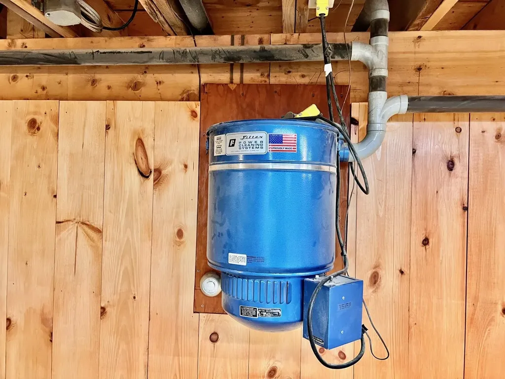 15 Wrobel Road Chesterfield NH 03462