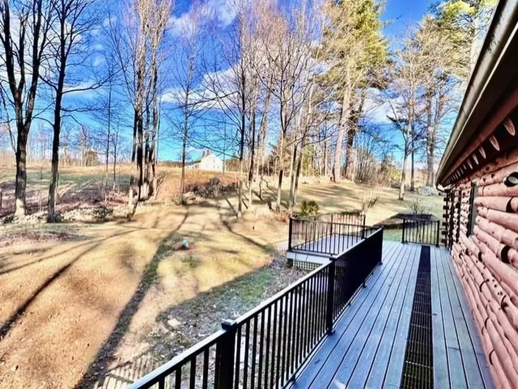 15 Wrobel Road Chesterfield NH 03462