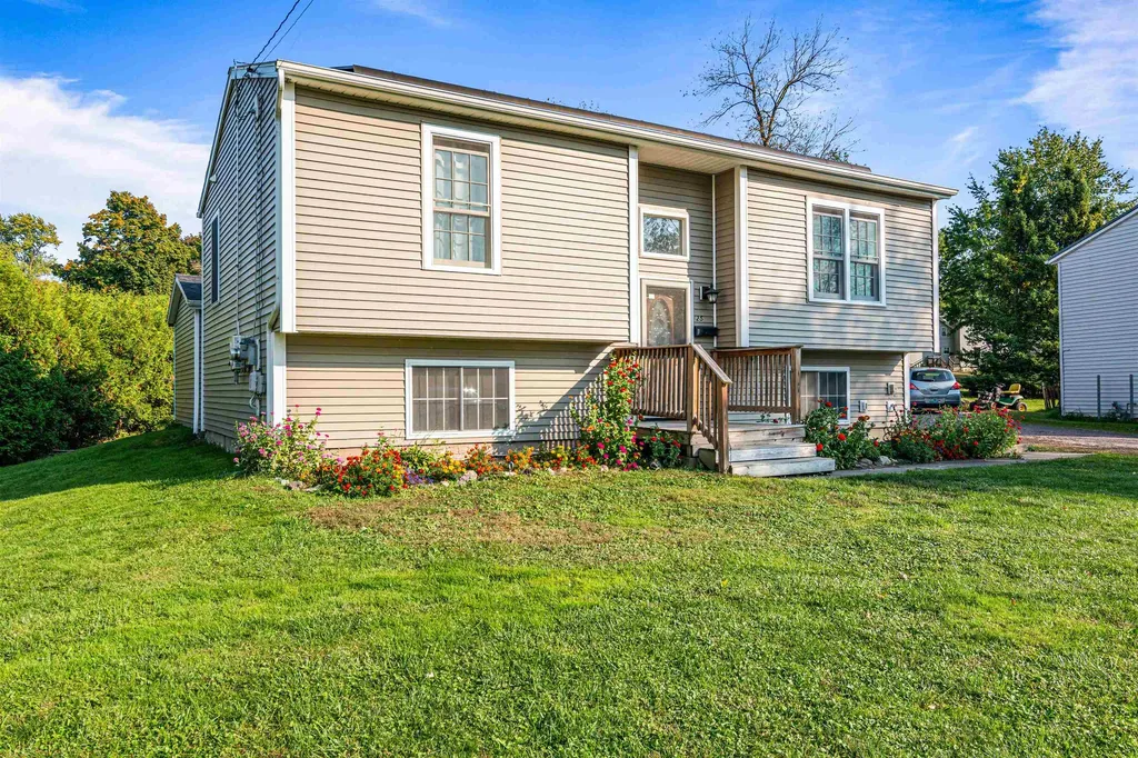 25 Lower Gilman Street St. Albans City VT 05478