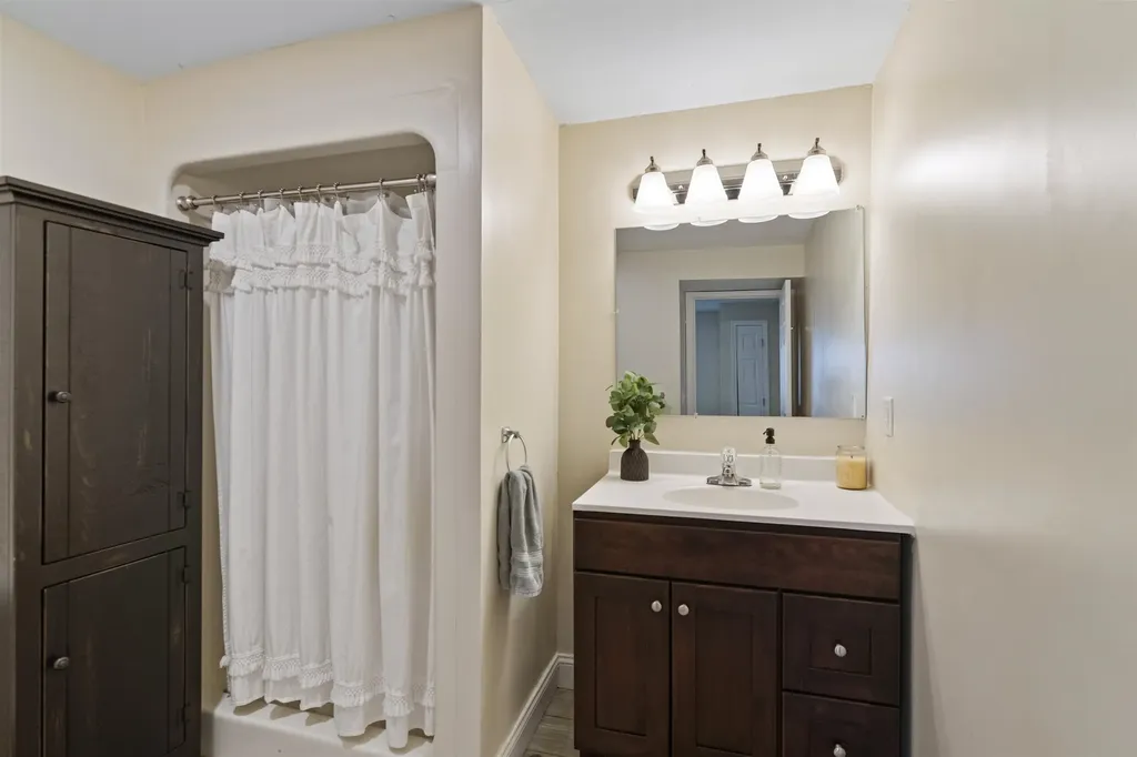 25 Lower Gilman Street St. Albans City VT 05478