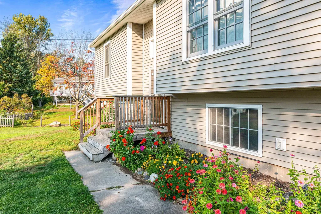 25 Lower Gilman Street St. Albans City VT 05478