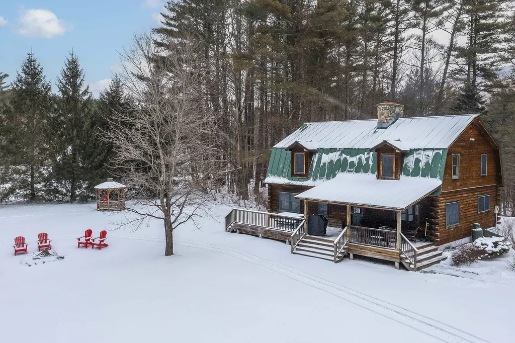 15 Outpost Farms Road Manchester VT 05255