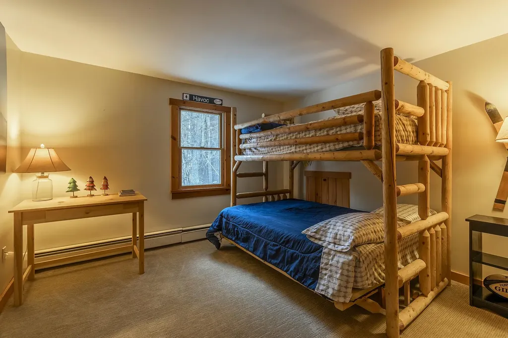 15 Outpost Farms Road Manchester VT 05255