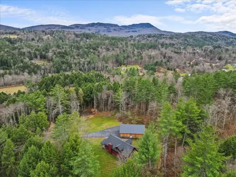 131 Sugar House Way Moretown VT 05660