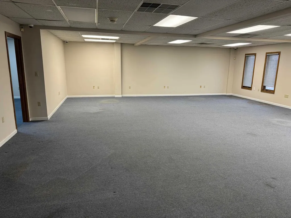 51 Harvey Road Londonderry NH 03087