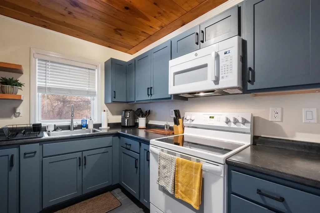 850 Laconia Road Tilton NH 03276