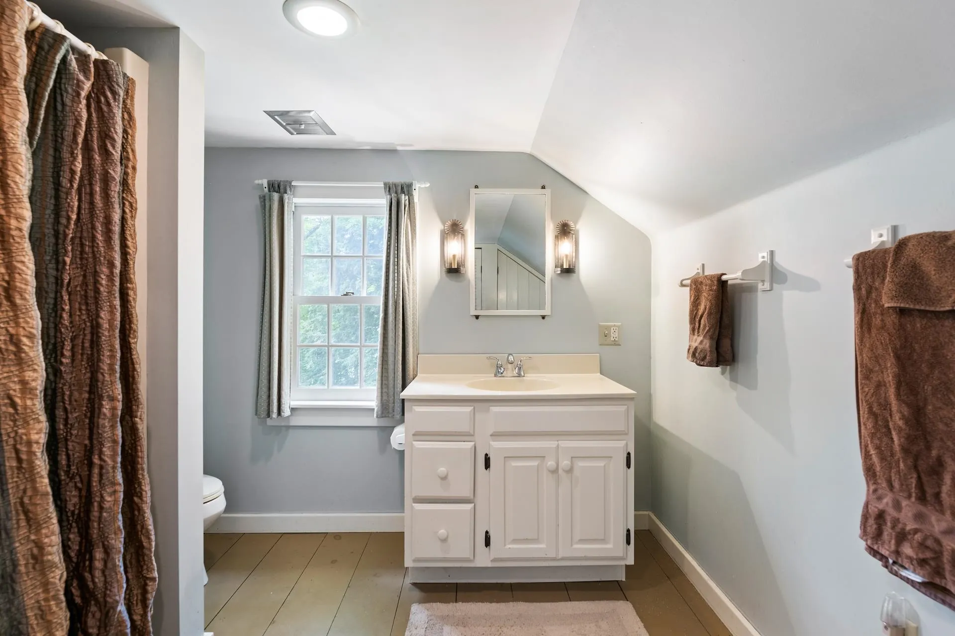 50 Fairgrounds Road Bradford NH 03221