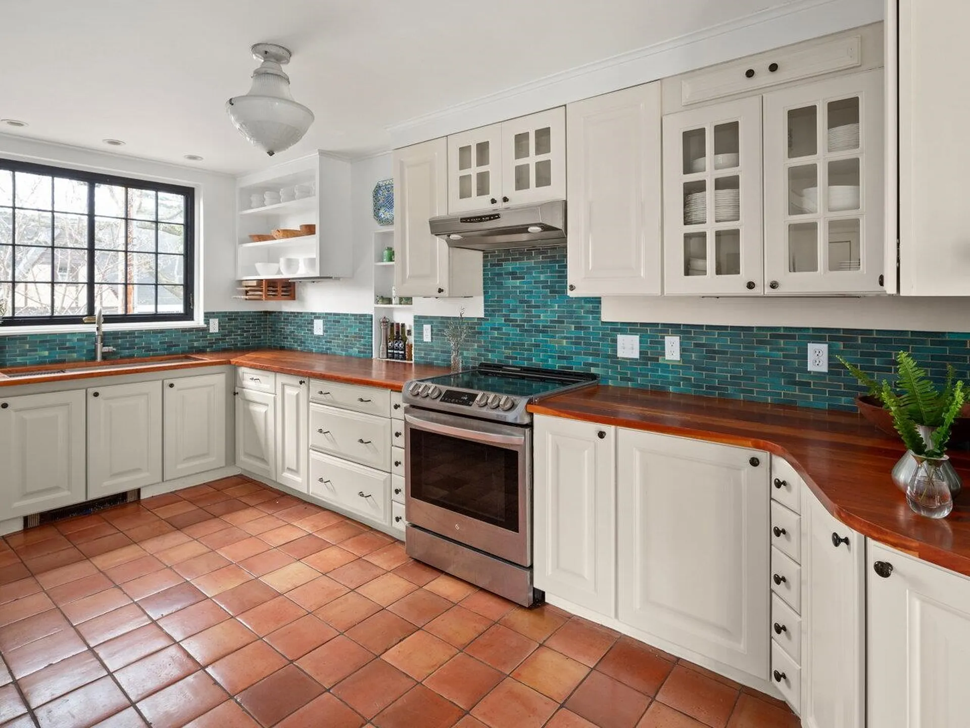 22 Iranistan Road Burlington VT 05401