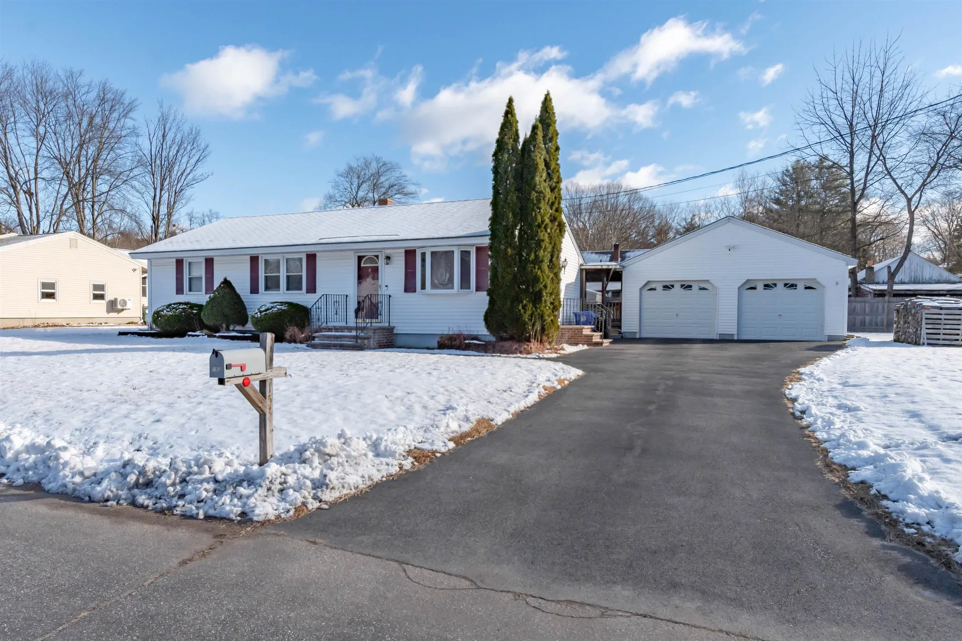 153 Elgin Avenue Manchester NH 03104