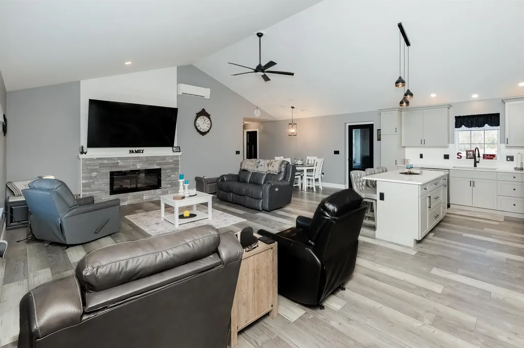 19 Whippoorwill Way Somersworth NH 03878