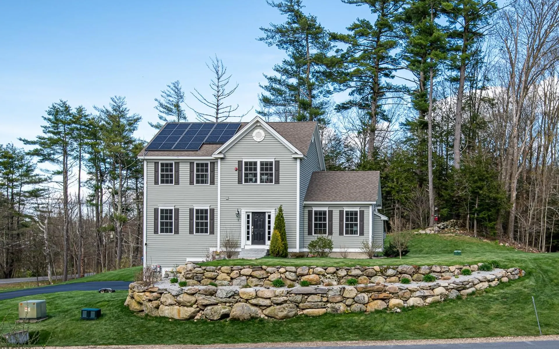 5 Wilcombs Way Chester NH 03036