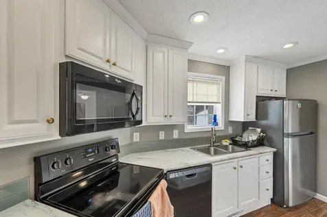 19 Alice Drive Concord NH 03301