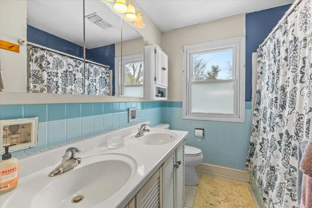 41 South Hill Drive Essex Junction VT 05452