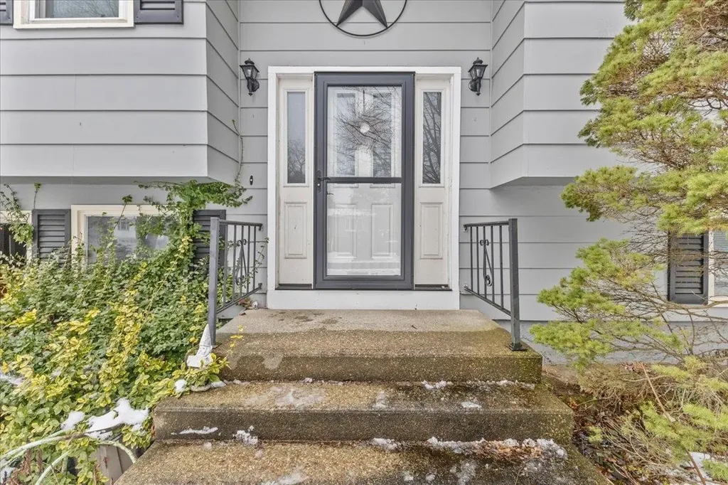 41 South Hill Drive Essex Junction VT 05452