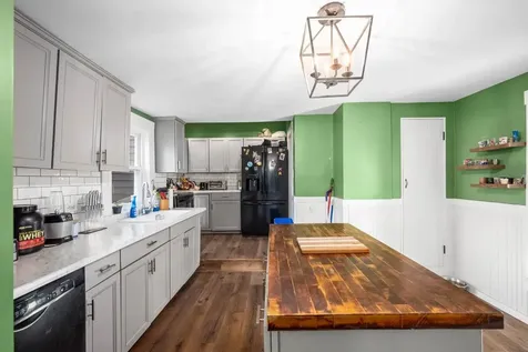 49 Broadway Pembroke NH 03275