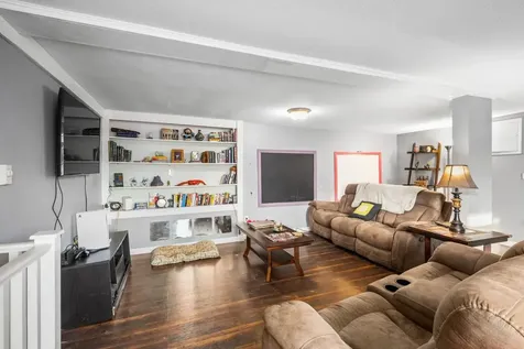 49 Broadway Pembroke NH 03275