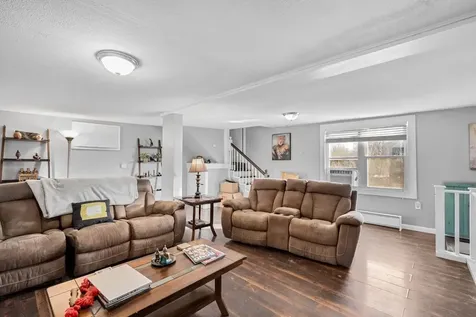 49 Broadway Pembroke NH 03275