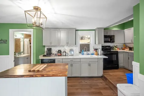 49 Broadway Pembroke NH 03275