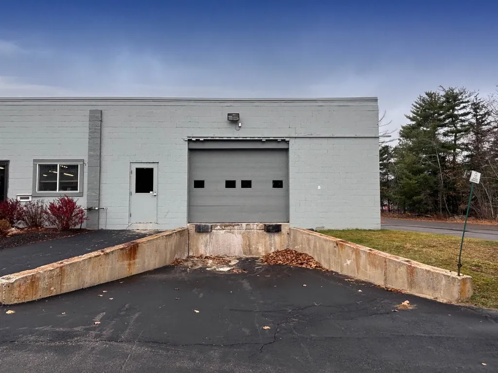 25 Old Dover Road Rochester NH 03867